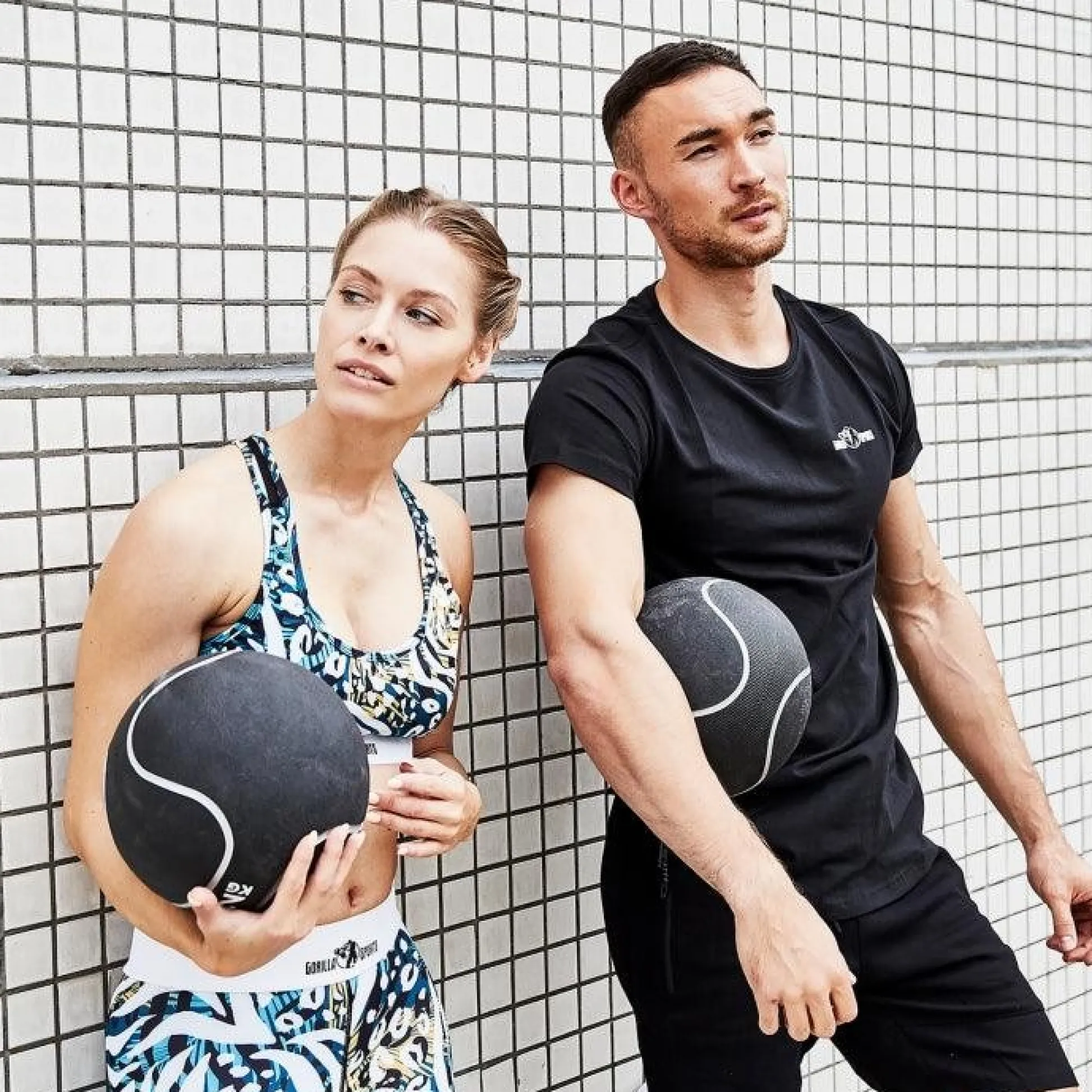 Gorilla Sports Medizinball aus Gummi Schwarz/Silber 1 - 10 kg Schwarz / Silber Outlet